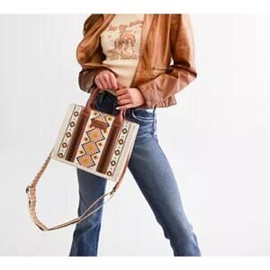 B1 Wrangler Tote Bag Southwestern Boho Ranch Yellowstone Cowgirl Style Rodeo